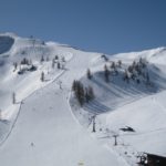 ski_run_winter_sports_mountains_alpine_skiing_wintry_ski_area_skiers-932099